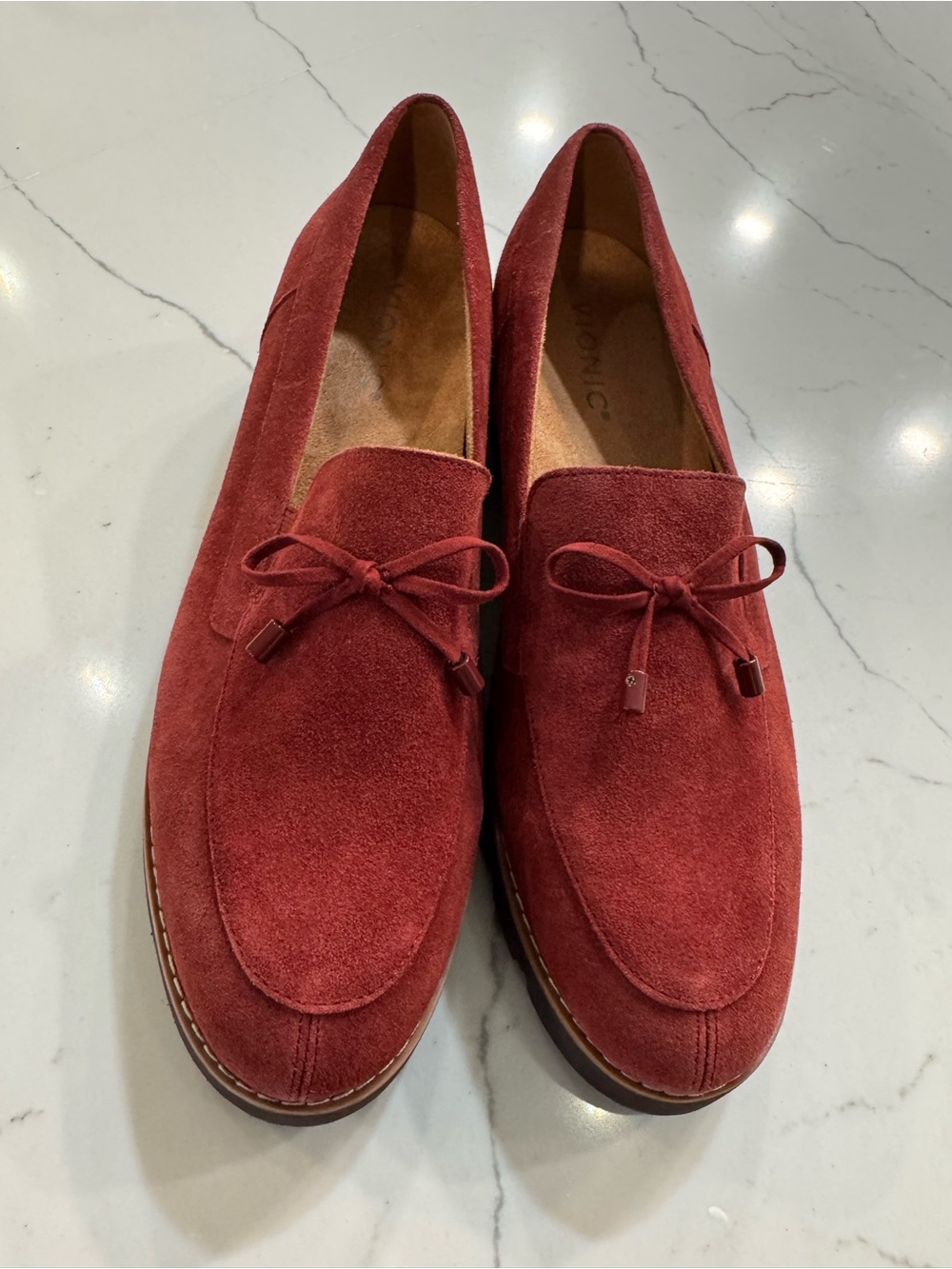 Vionic Finley Slip On Loafers 9.5 Like New
